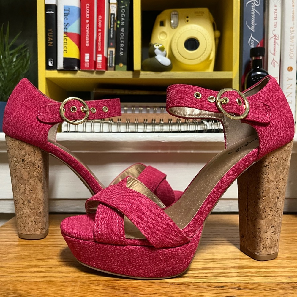 Women’s size 7 Quipid heels